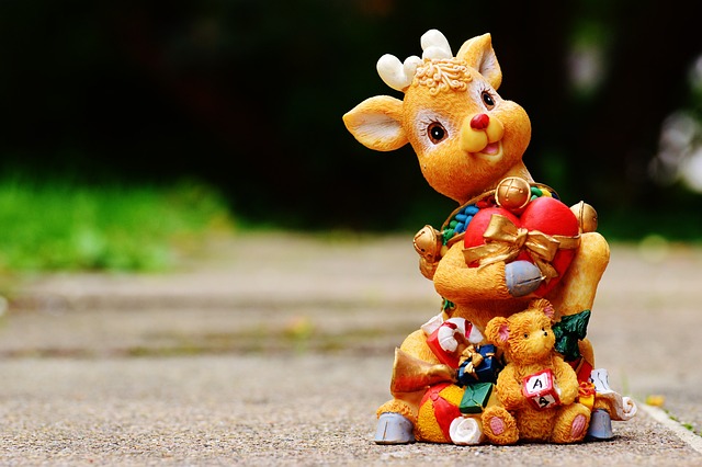 Unique and Thoughtful Christmas Gifts to Delight Everyone on Your List